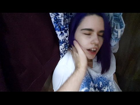 ❤️ I kitea taku tuahine i roto i te kaapata ka awhina ia ia ki te cum ️ Sex i mi.wassell.ru ﹏